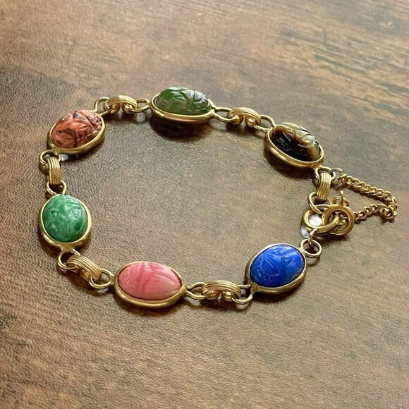 Vintage Scarab Bracelet Art Glass Gold Tone Egyptian Revival 1970s Boho Cabochon - Picture 3 of 12